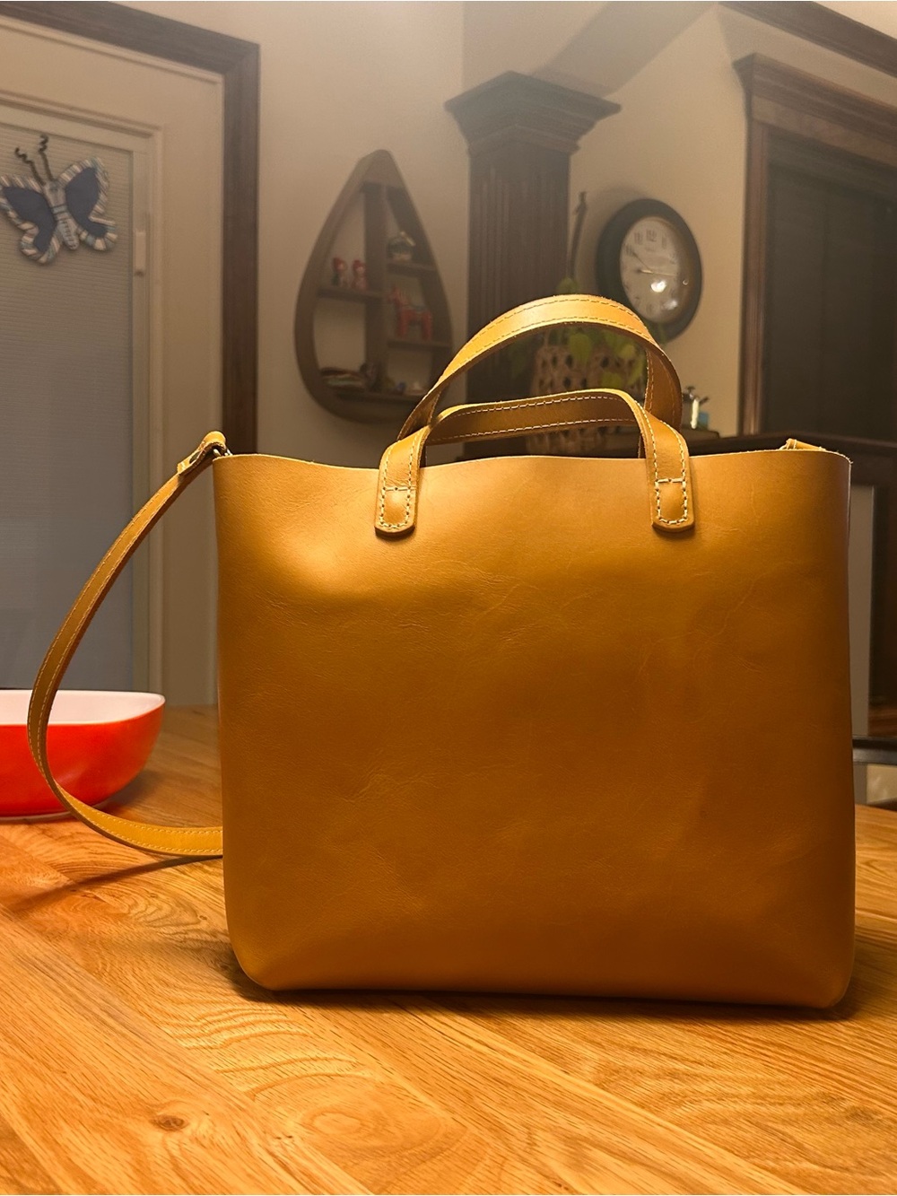 Portland Leather Goods Medium Mango Leather Tote Bag with Removable Strap - Picture 6 of 11